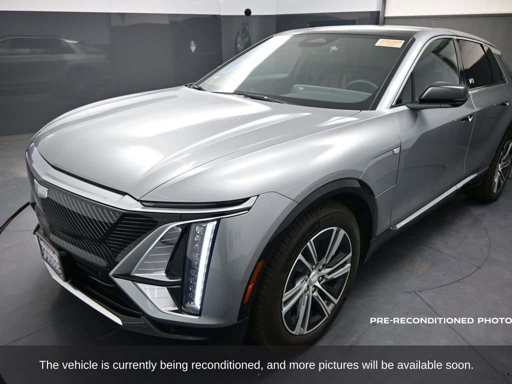 Used 2025 CADILLAC LYRIQ Luxury w/1SC SUV