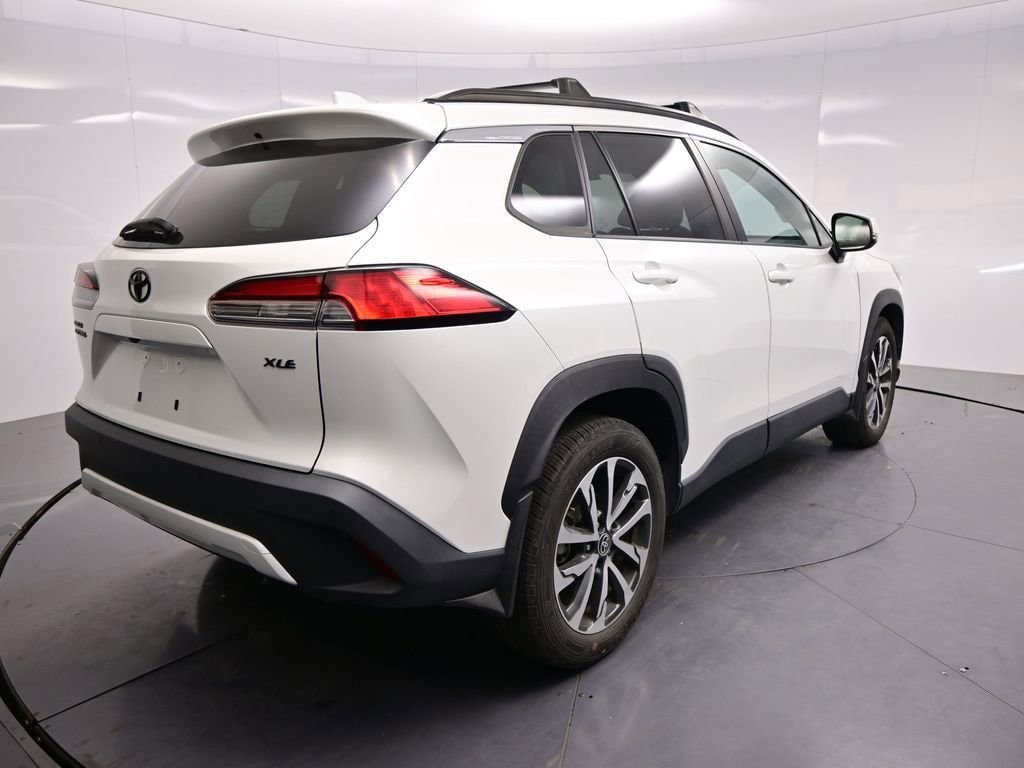 2023 Toyota Corolla Cross XLE photo 4