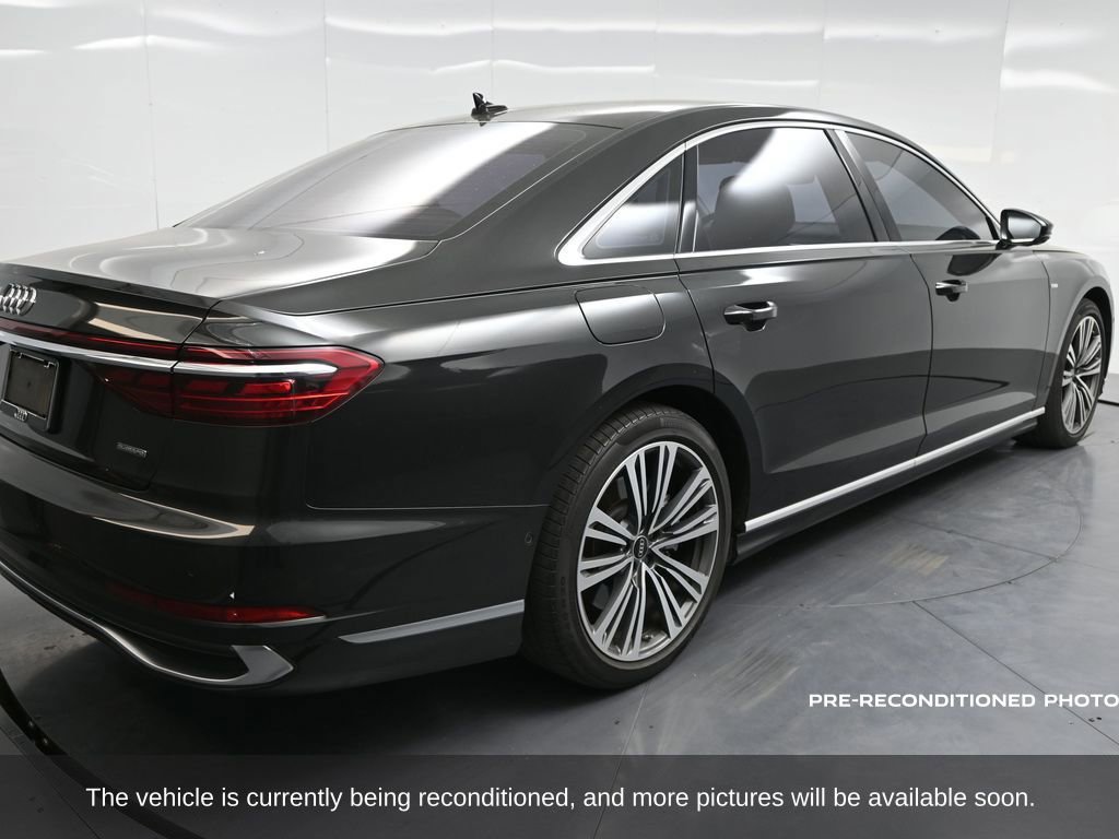 2022 Audi A8 L 55 photo 2