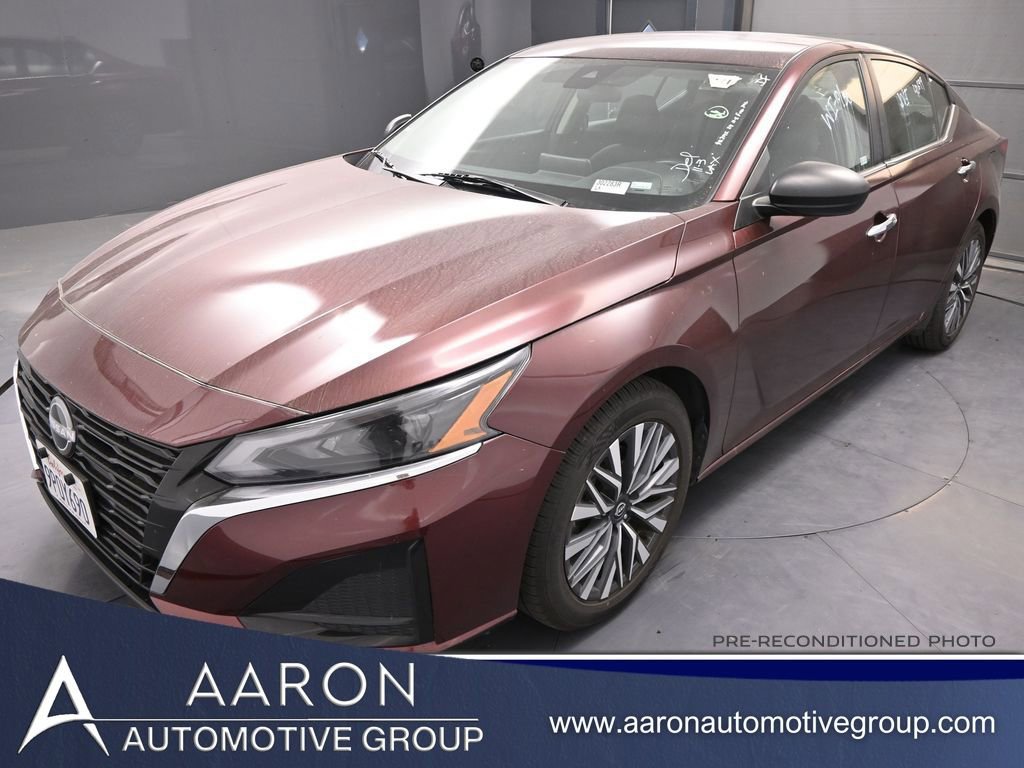 2024 Nissan Altima SV's photo