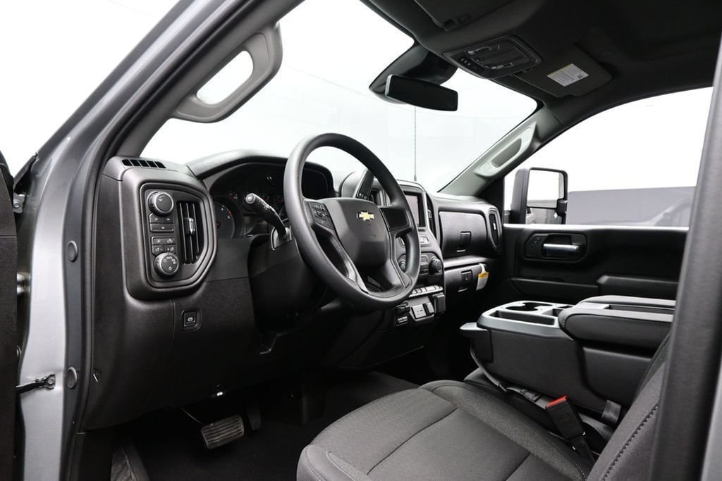 2026 Chevrolet Silverado 2500 HD Custom - Photo 8