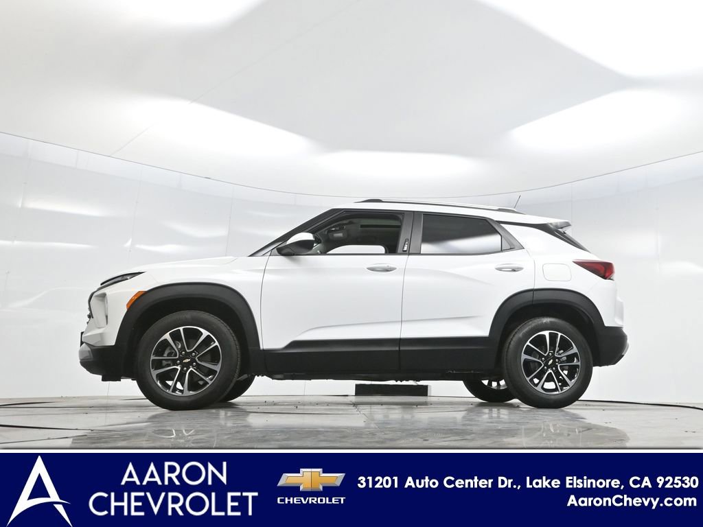 2025 Chevrolet Trailblazer LT photo 5