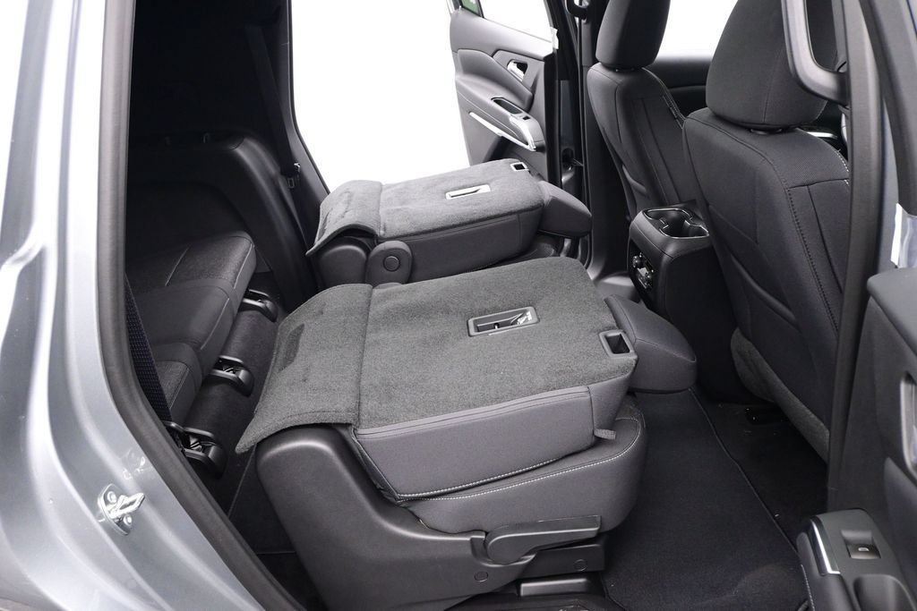 2026 Chevrolet Traverse LT - Photo 16