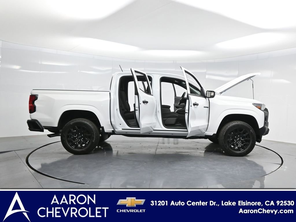 2025 Chevrolet Colorado LT photo 3