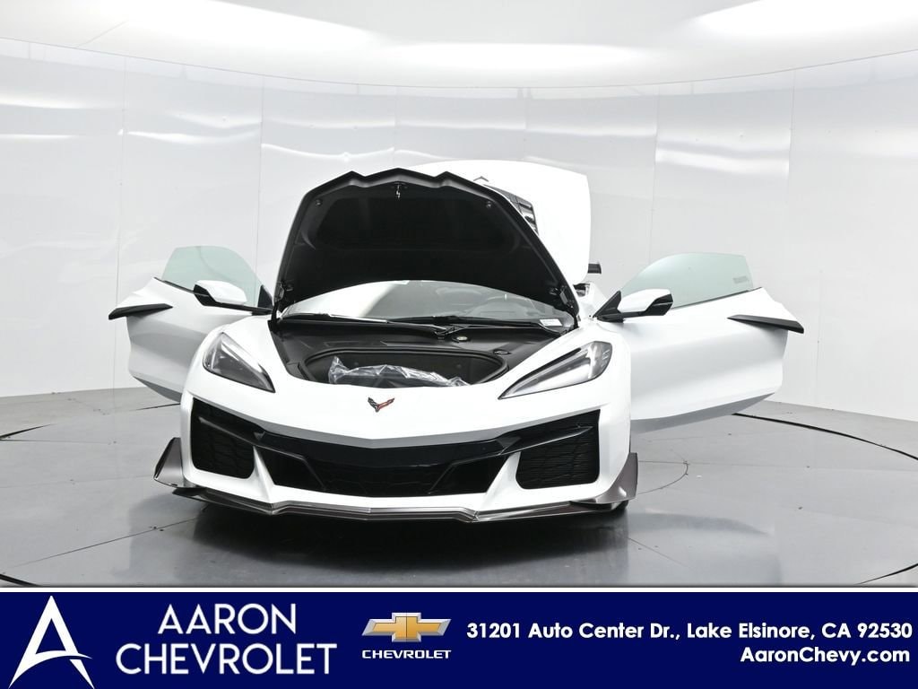 2025 Chevrolet Corvette 3LZ - Photo 28