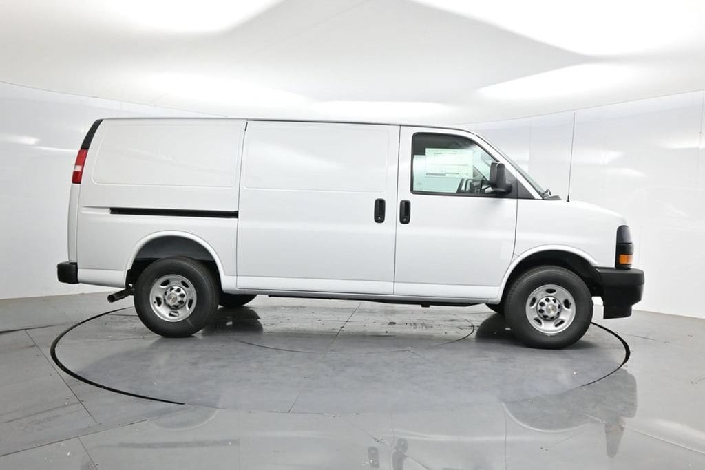 2026 Chevrolet Express Cargo Work Van - Photo 40