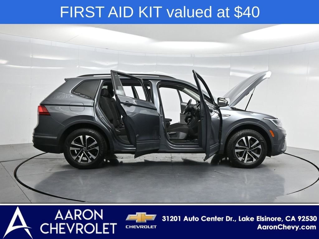 2022 Volkswagen Tiguan 2.0T S photo 2