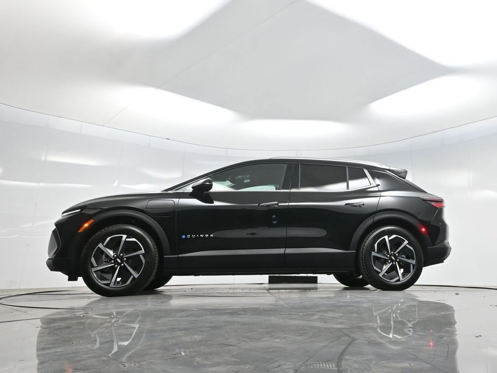 2026 Chevrolet Equinox EV LT 2 photo 5