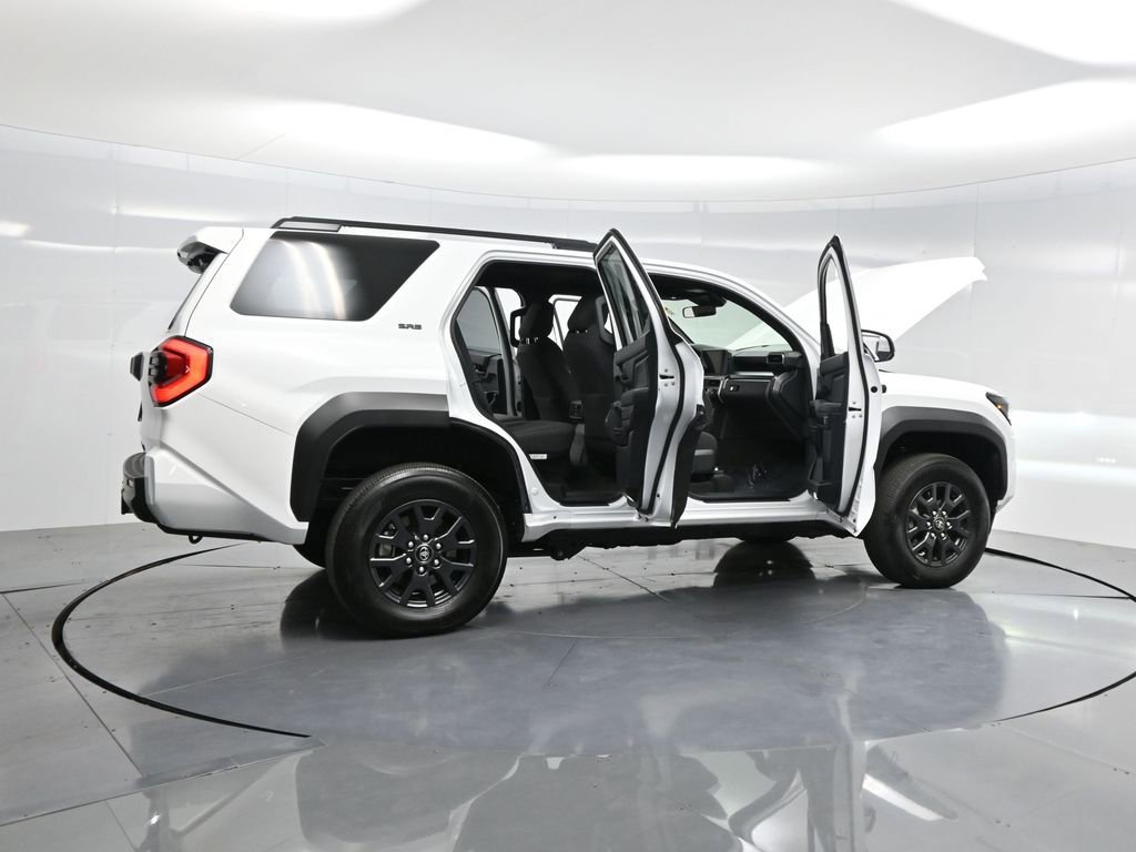 2025 Toyota 4Runner SR5 photo 4
