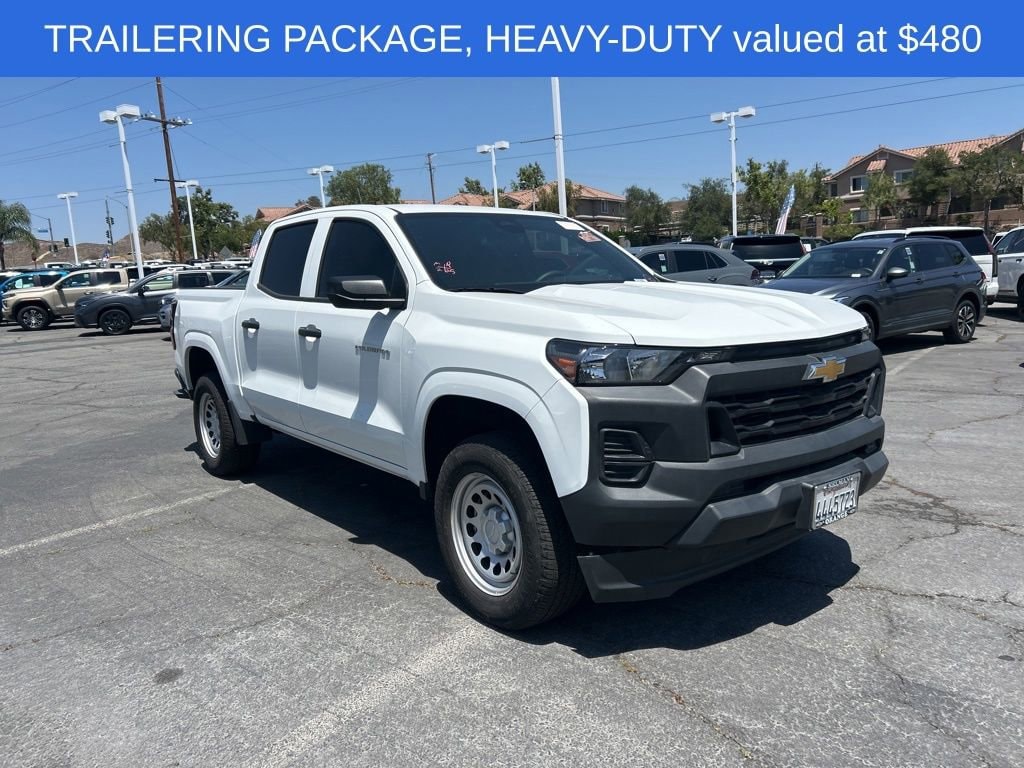 2024 Chevrolet Colorado WT photo 3