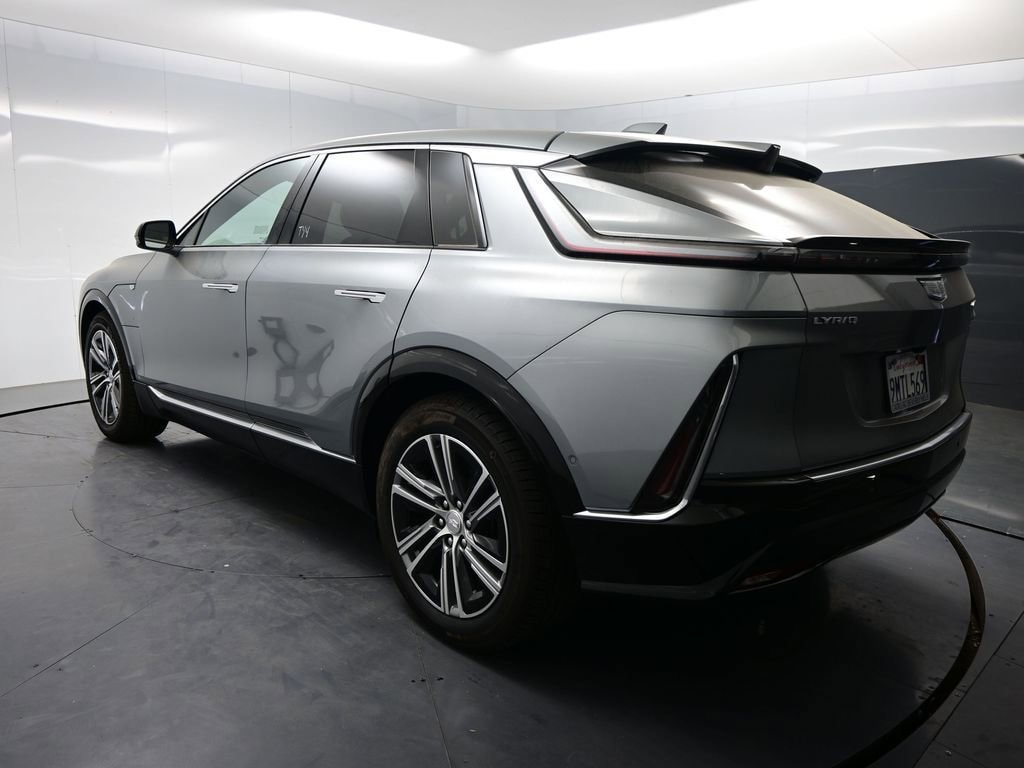 Used 2024 CADILLAC LYRIQ Luxury SUV