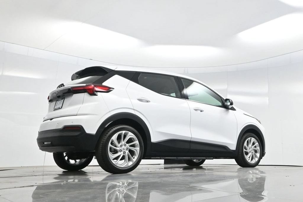 2027 Chevrolet Bolt LT - Photo 69