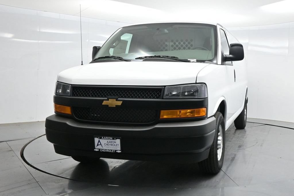 2026 Chevrolet Express Cargo Work Van - Photo 38