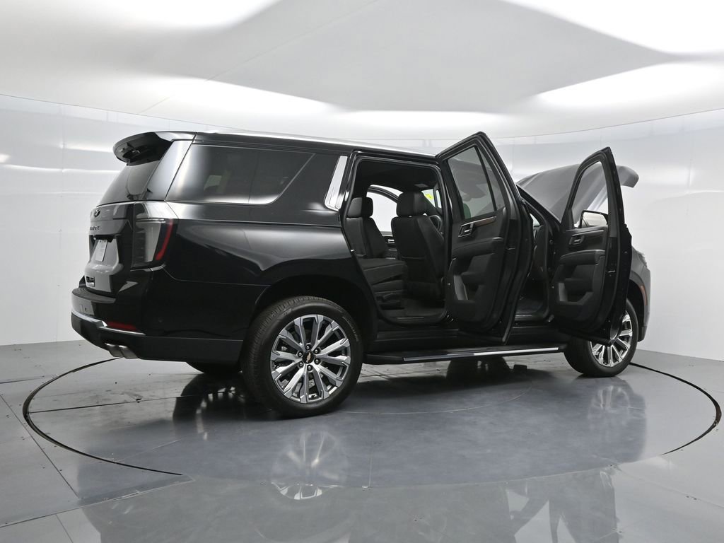 2025 Chevrolet Tahoe High Country photo 3