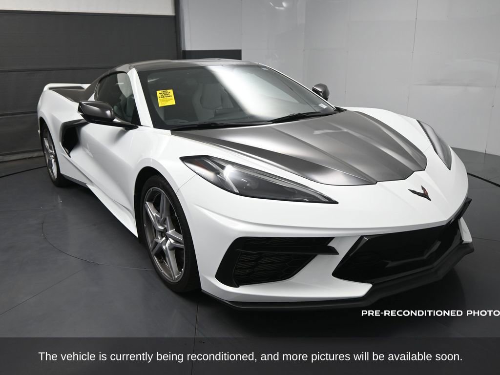 2021 Chevrolet Corvette Stingray 1LT Coupe photo 2