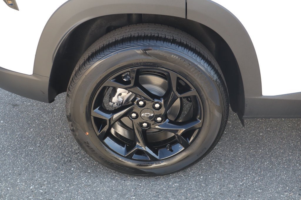 2026 Chevrolet Trax LT - Photo 14