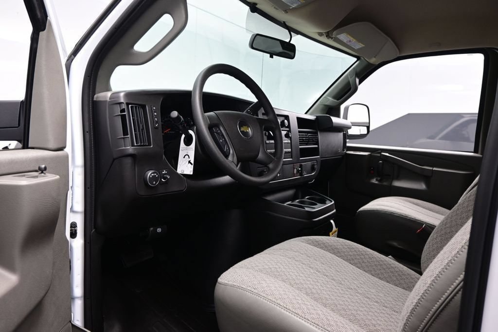 2026 Chevrolet Express Cargo Work Van - Photo 16