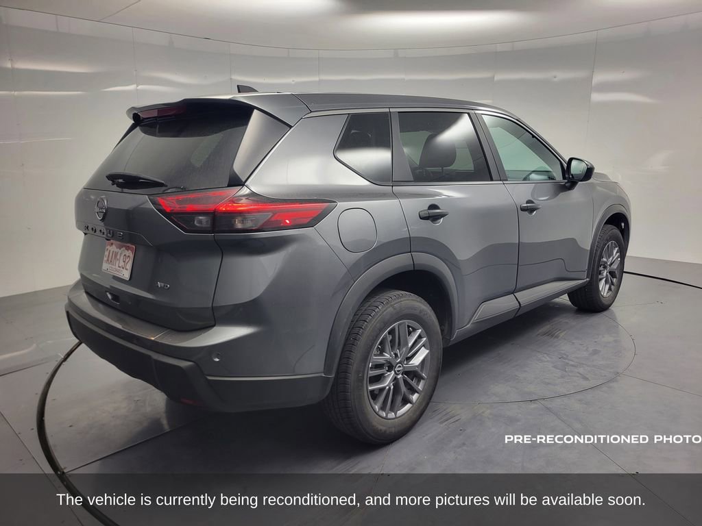 2024 Nissan Rogue S photo 3