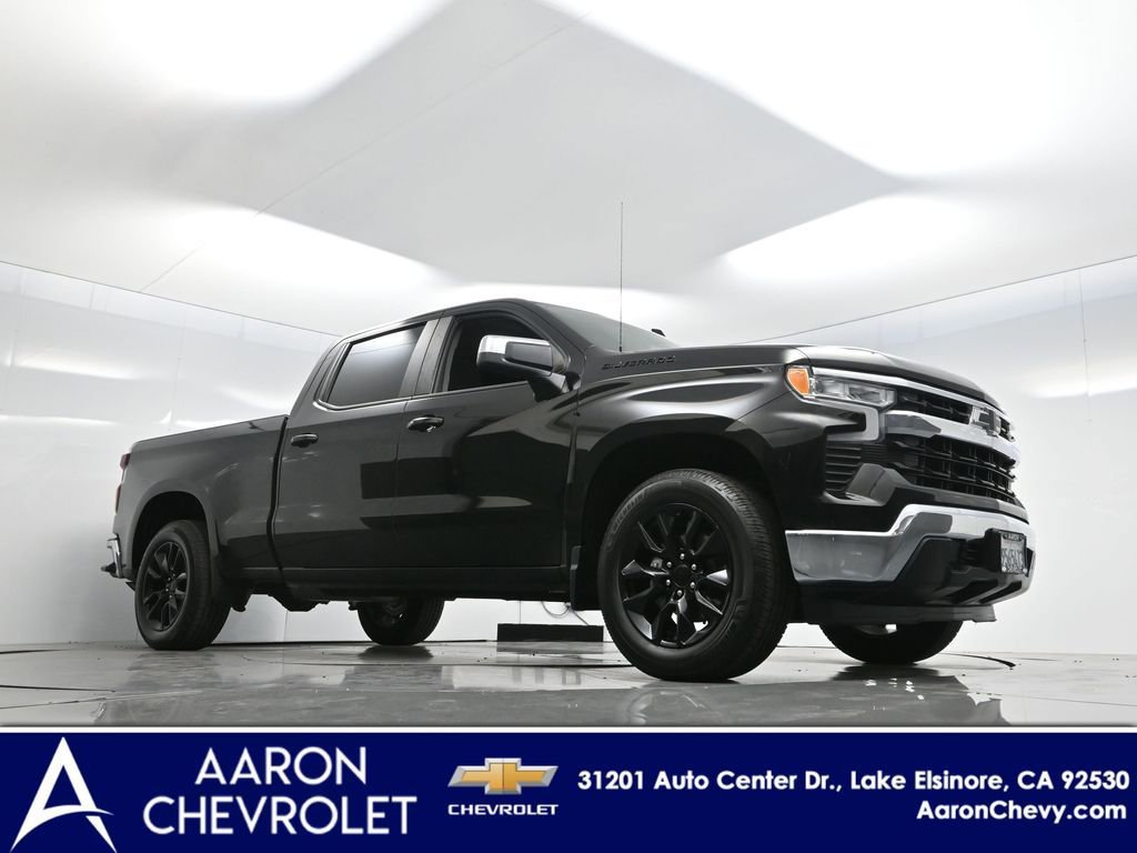 2023 Chevrolet Silverado 1500 photo 2