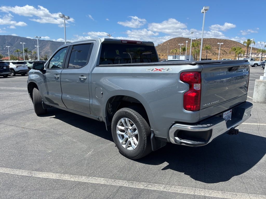 2024 Chevrolet Silverado 1500 LT photo 3