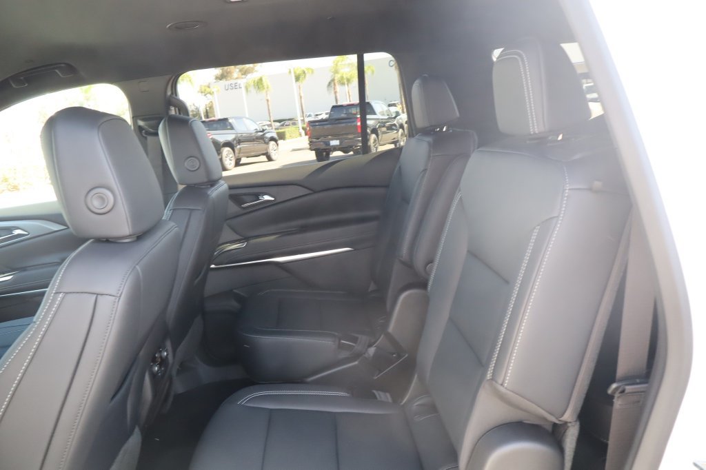 2027 Chevrolet Traverse LT - Photo 31