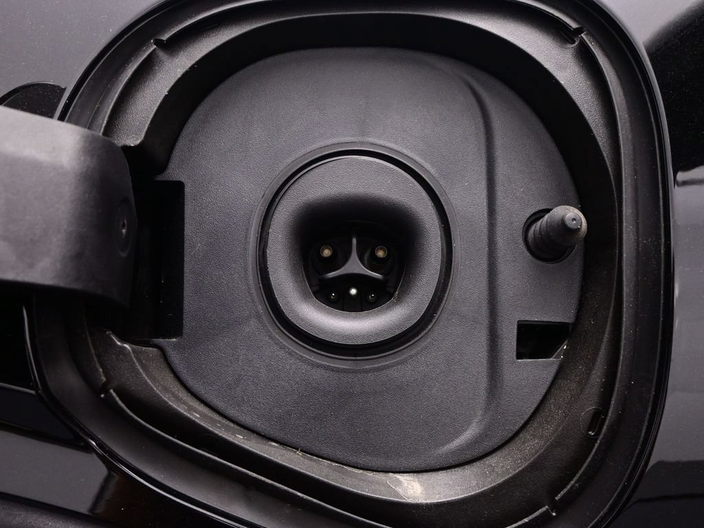 2027 Chevrolet Bolt LT - Photo 43
