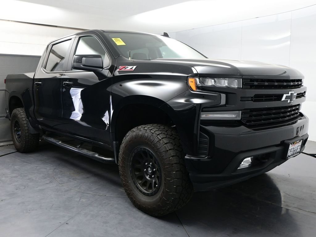 2019 Chevrolet Silverado 1500 RST photo 2