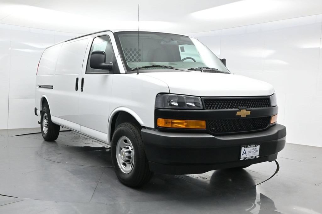 2026 Chevrolet Express Cargo Work Van - Photo 13