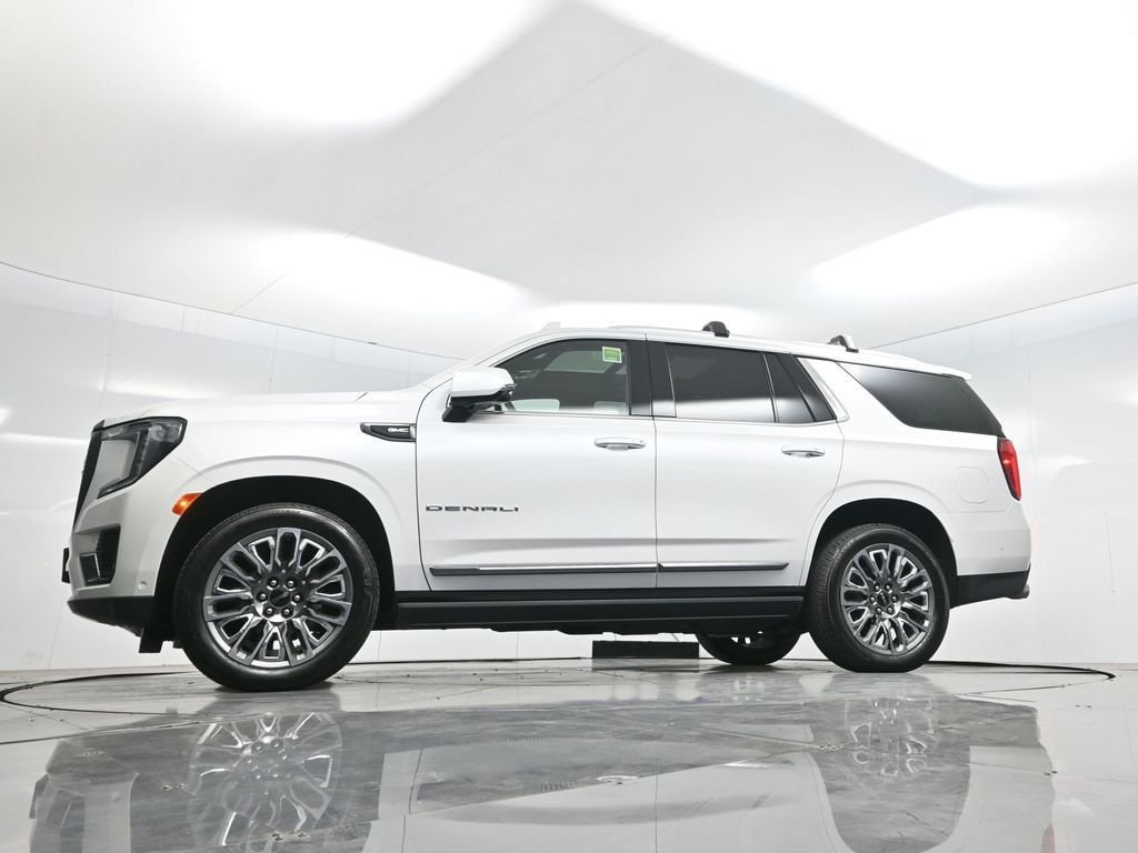 2023 GMC Yukon Denali Ultimate photo 6