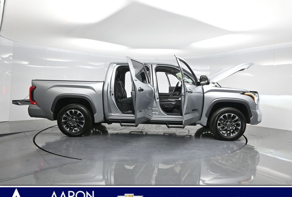2023 Toyota Tundra Limited CrewMax photo 3