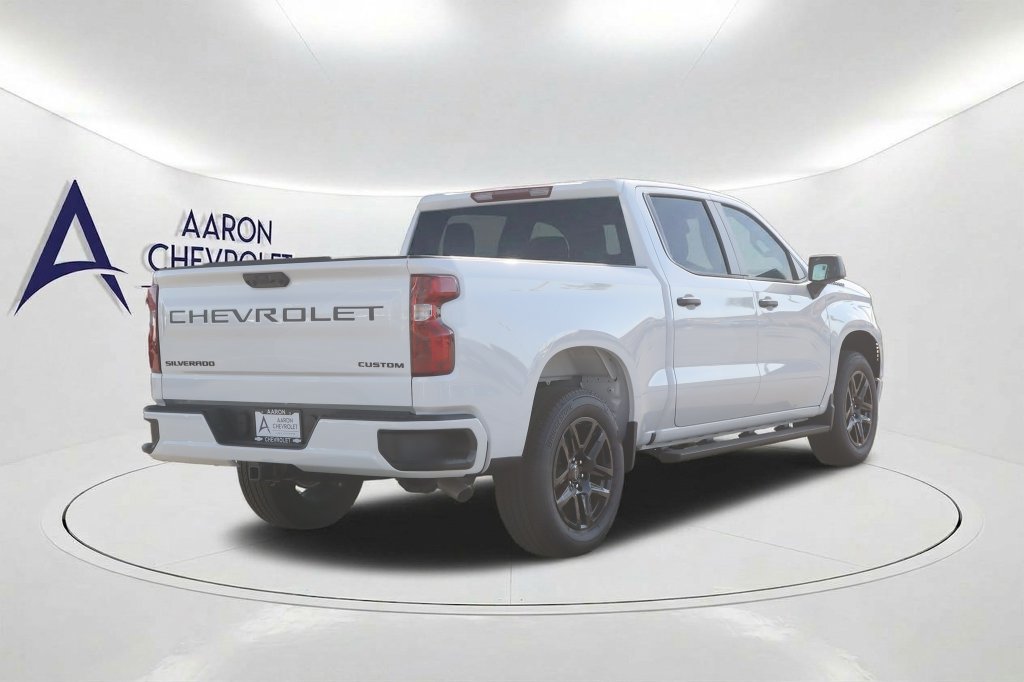 2026 Chevrolet Silverado 1500 Custom - Photo 4