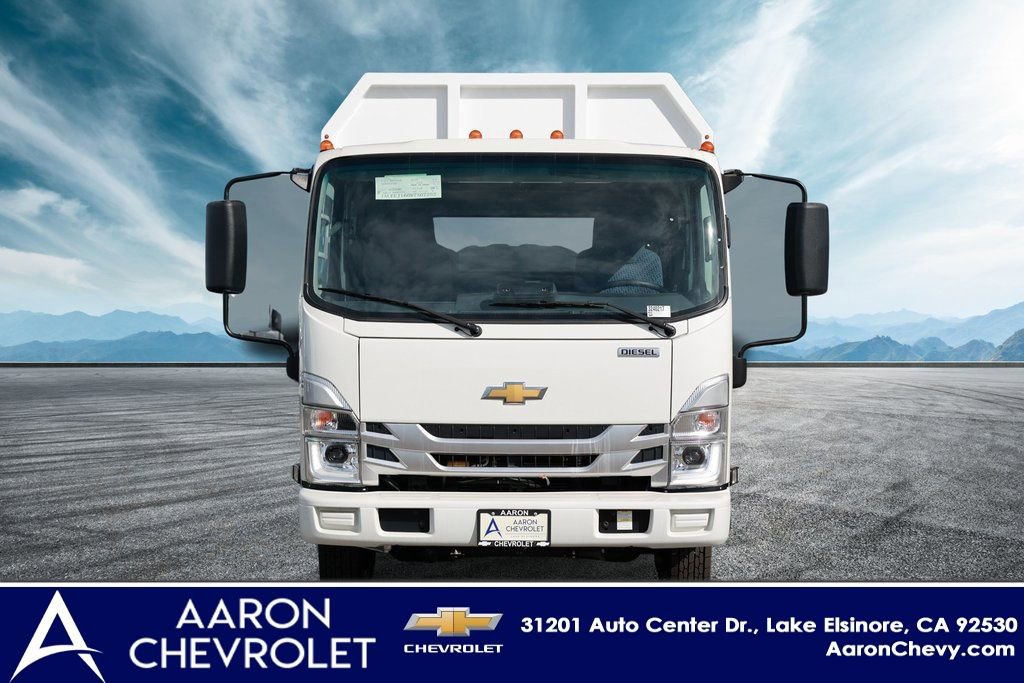 2024 Chevrolet Silverado photo 4