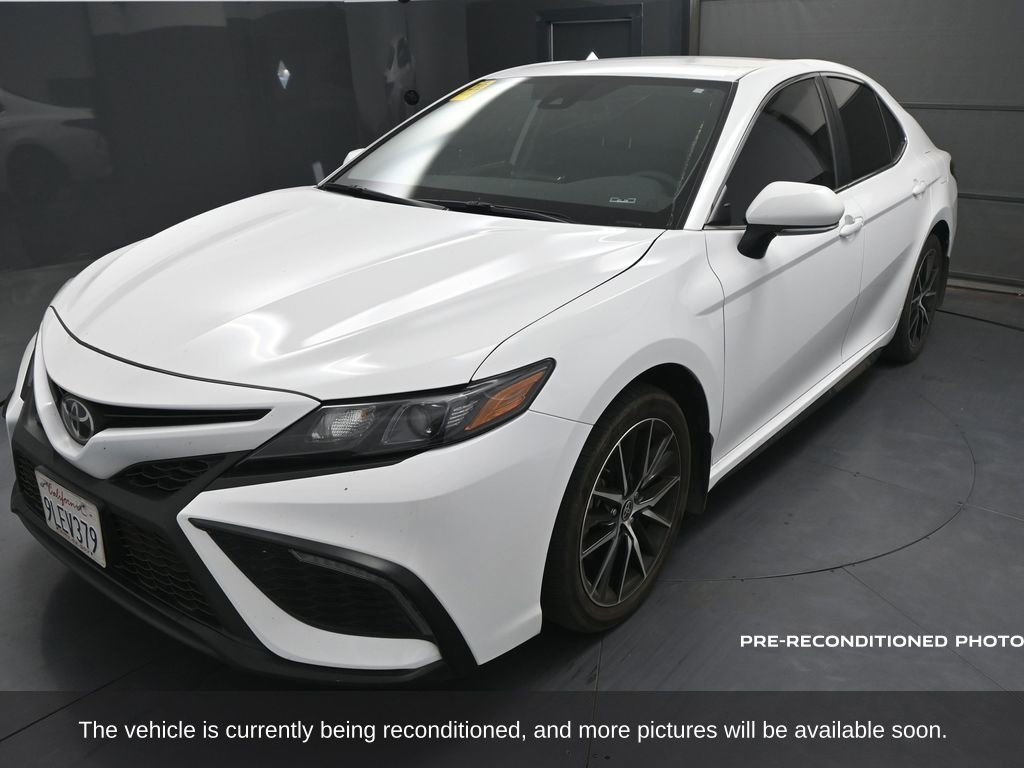 2024 Toyota Camry SE photo 4