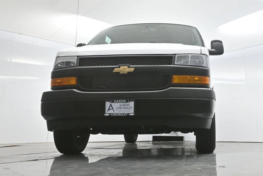2026 Chevrolet Express Cargo Work Van - Photo 11
