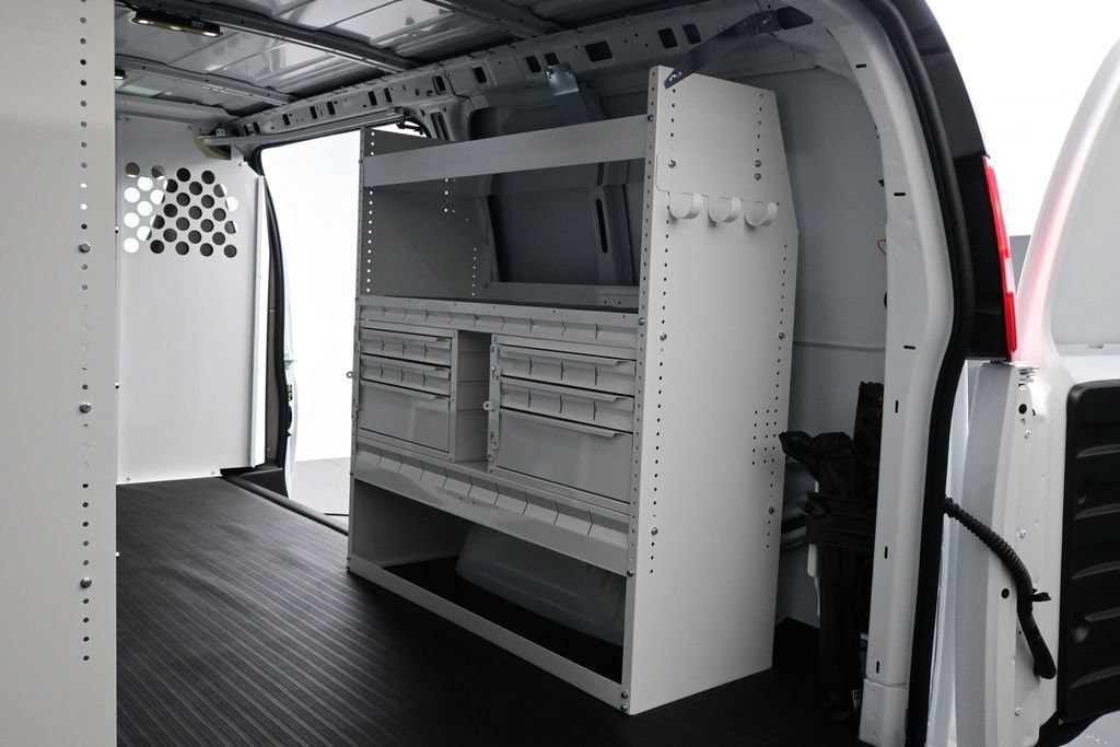 2026 Chevrolet Express Cargo Work Van - Photo 30