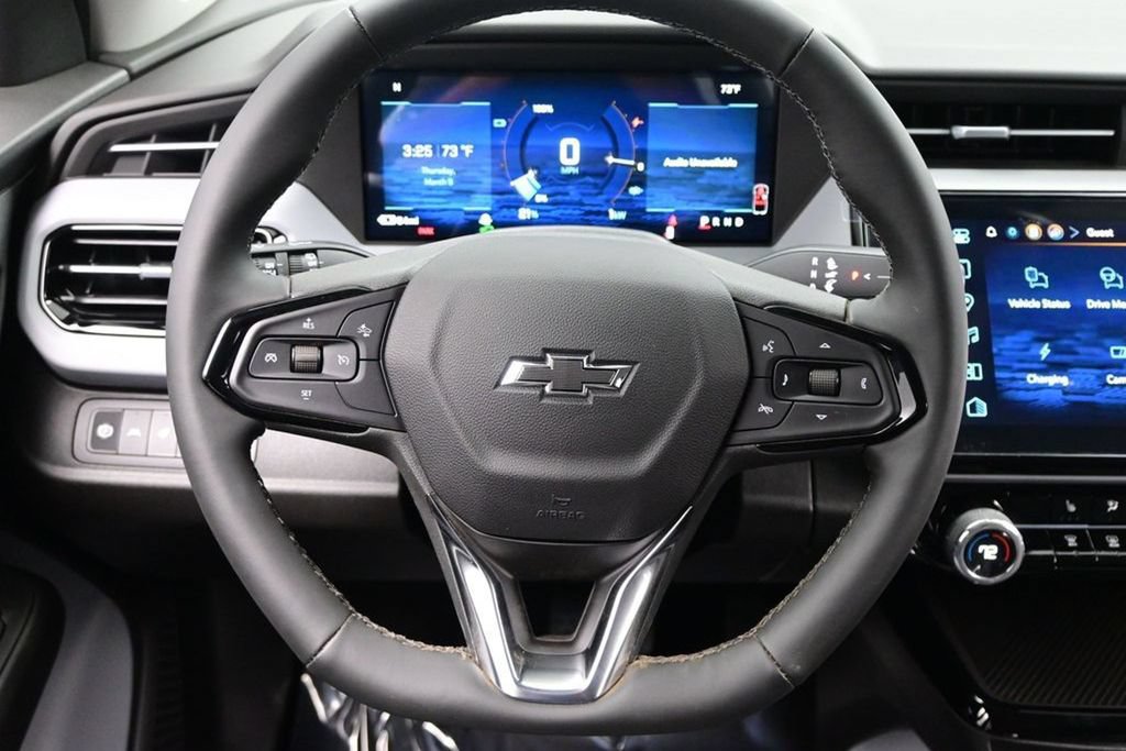 2027 Chevrolet Bolt LT - Photo 18