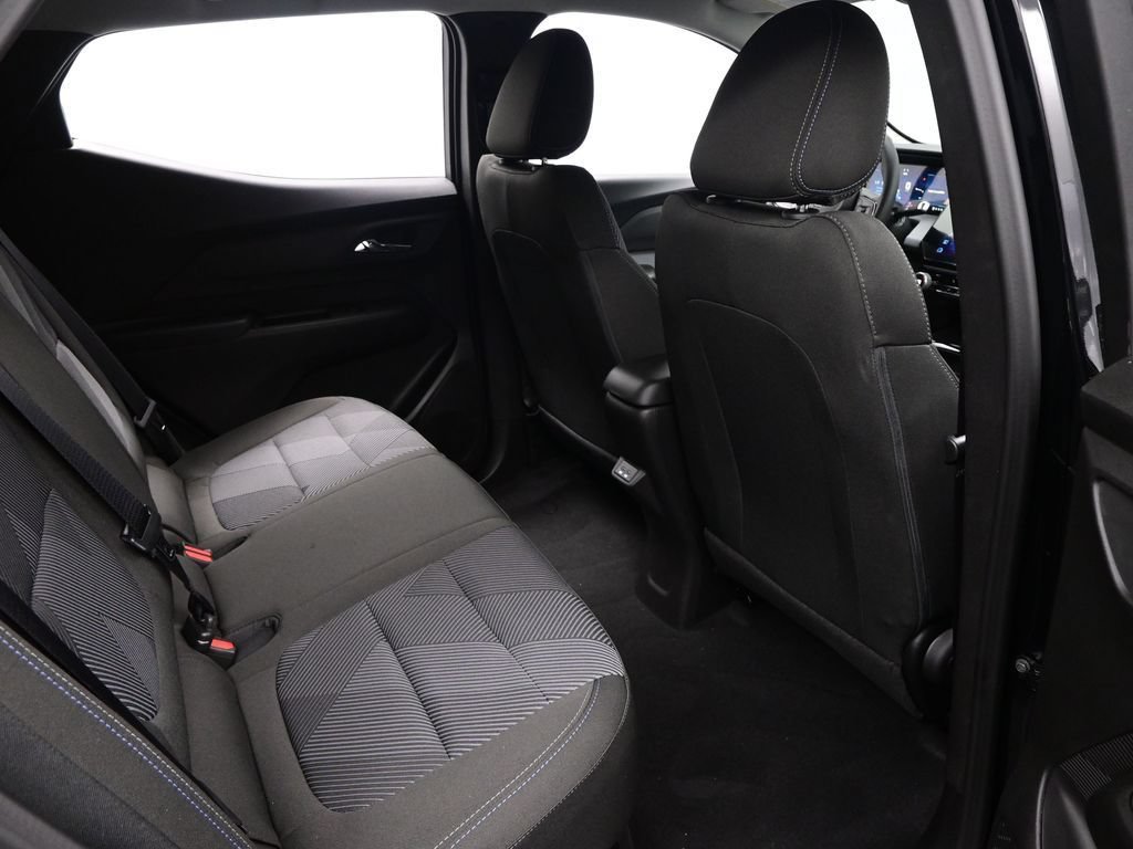 2027 Chevrolet Bolt LT - Photo 13