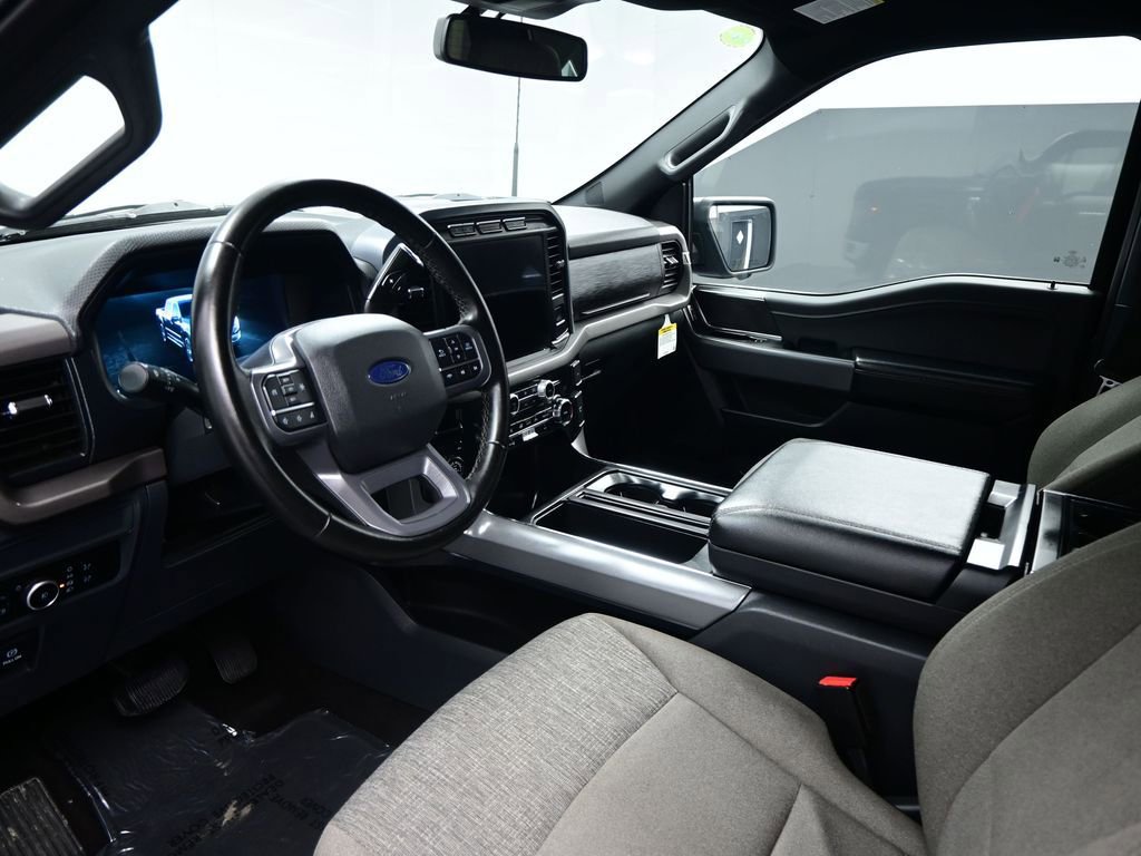 2024 Ford F-150 XLT photo 3