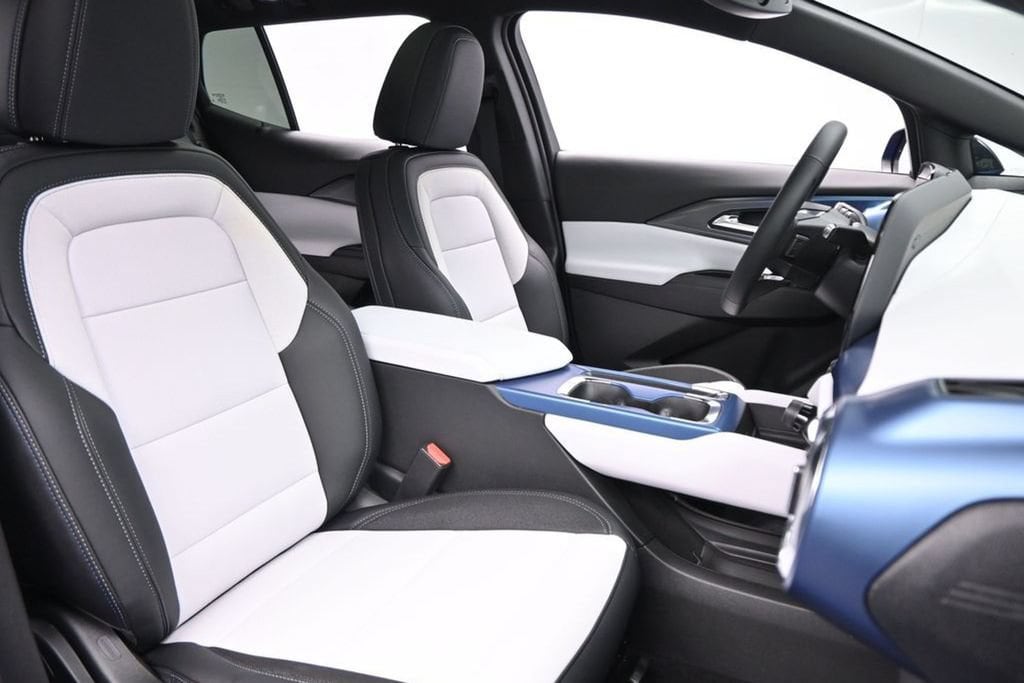 2026 Chevrolet Equinox EV 2LT - Photo 42