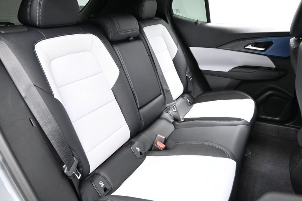 2026 Chevrolet Equinox EV 2LT - Photo 11