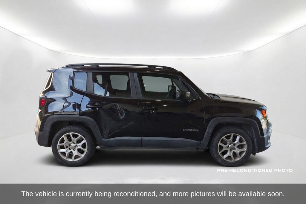 Used 2018 Jeep Renegade Latitude FWD SUV