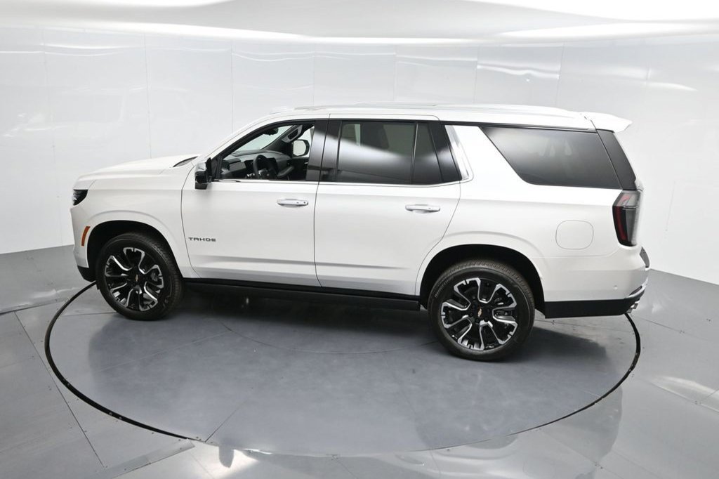 2025 Chevrolet Tahoe Premier - Photo 13