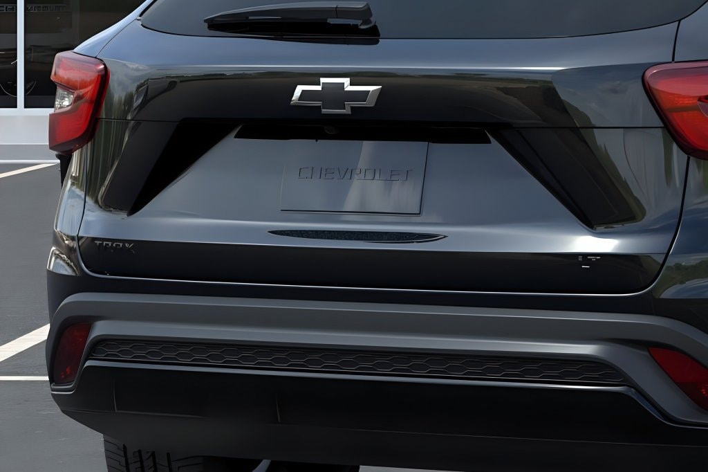 2026 Chevrolet Trax LT - Photo 17