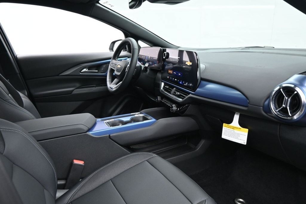 2026 Chevrolet Equinox EV 2LT - Photo 17