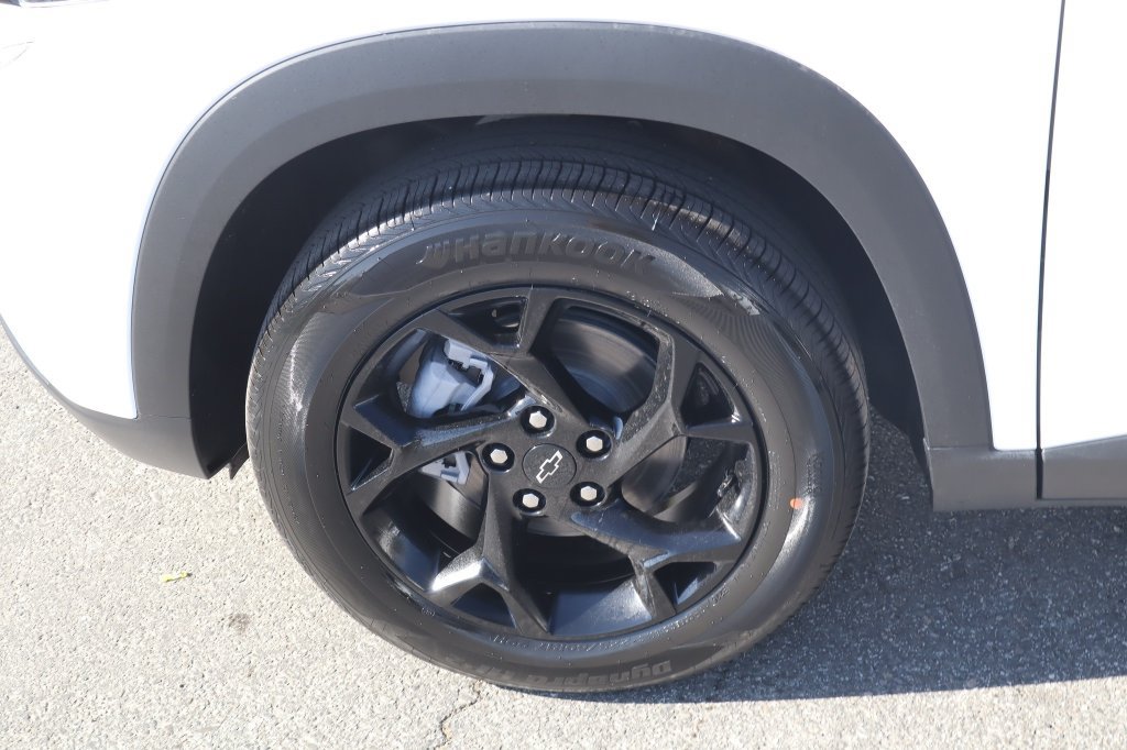 2026 Chevrolet Trax LT - Photo 17