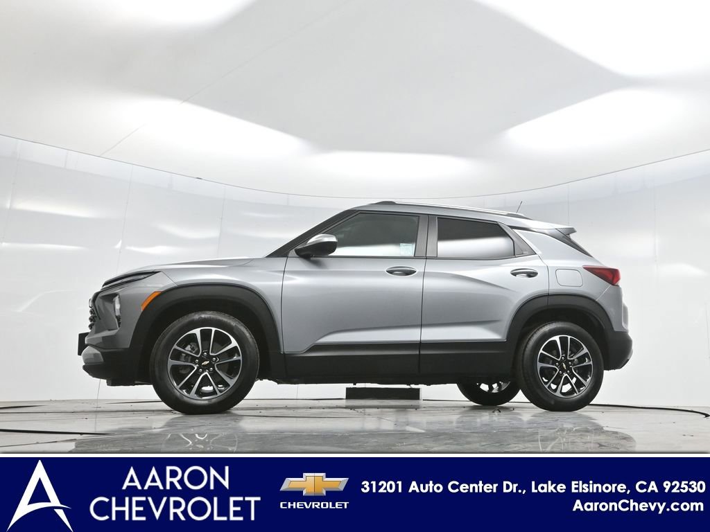 2025 Chevrolet Trailblazer LT photo 5