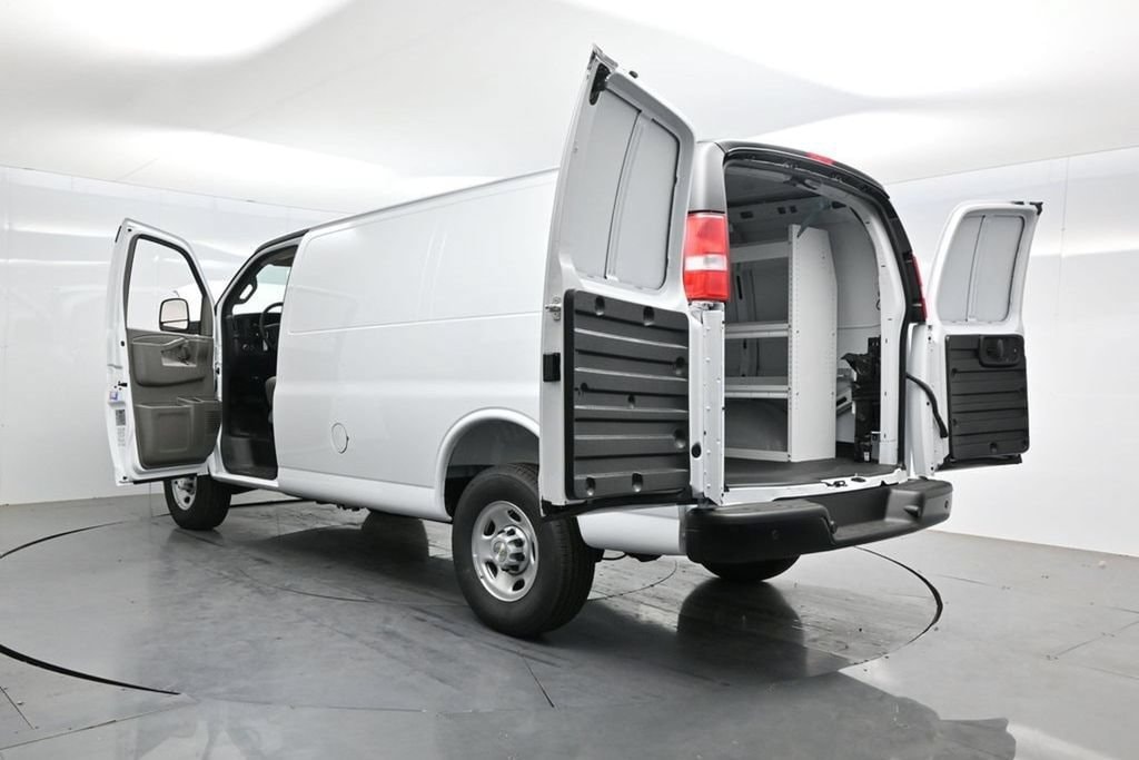 2026 Chevrolet Express Cargo Work Van - Photo 49