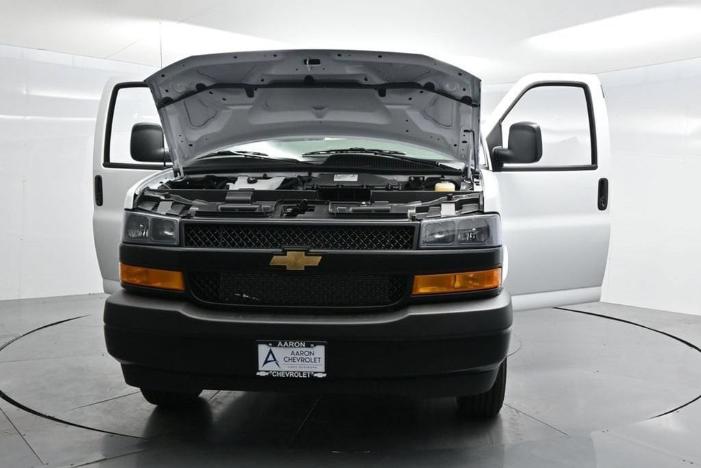 2026 Chevrolet Express Cargo Work Van - Photo 40
