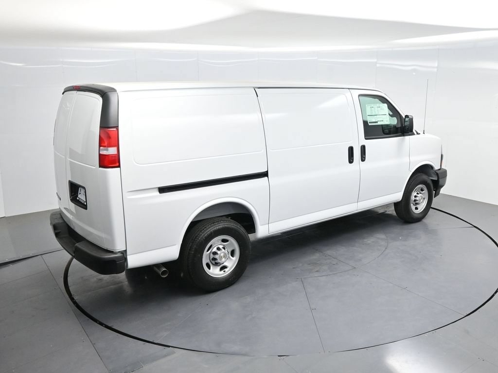 2026 Chevrolet Express Cargo Work Van - Photo 56