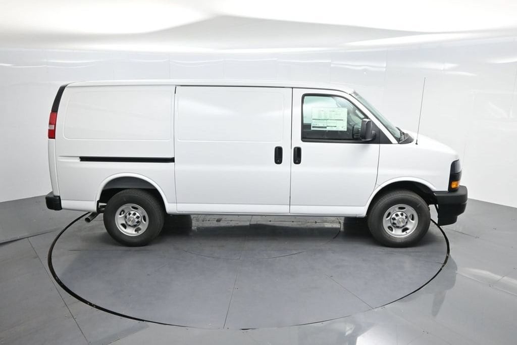 2026 Chevrolet Express Cargo Work Van - Photo 62